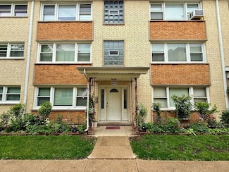 4923 N Lester Ave Unit 2C, Chicago, IL 60630