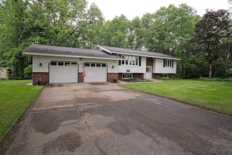 2410 Springville Dr, Plover, WI 54467
