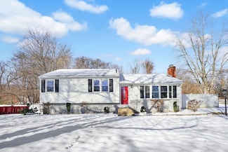 68 Peros Dr, Agawam, MA 01001