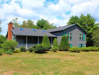 82 Foothills Dr, Jericho, VT 05465