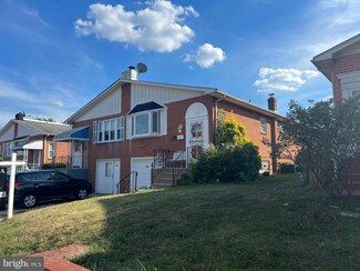 2216 Bowler St, Philadelphia, PA 19115