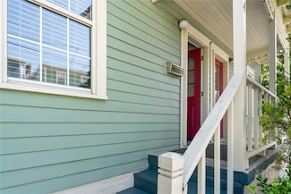 534 E Gordon Ln, Savannah, GA 31401