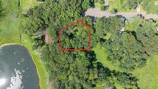 170 Bevins Ln, Saint Paul, MN 55115