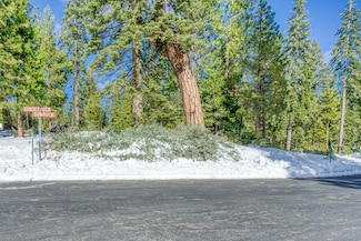 39523 Sunrock Ln Unit 29, Shaver Lake, CA 93664