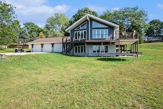 4154 Sunset Dr, Fremont, MI 49412