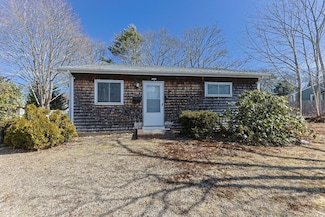 50 Saint Margarets St, Buzzards Bay, MA 02532