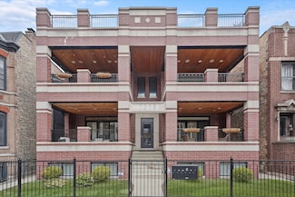 1308 W Addison St Unit 1E, Chicago, IL 60613