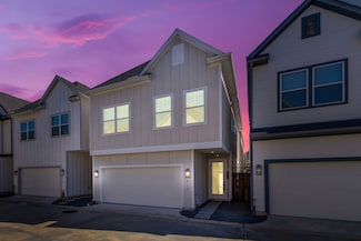 6716 Parker Oaks Ln, Houston, TX 77076