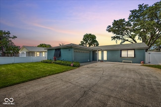 11987 106th St, Largo, FL 33773