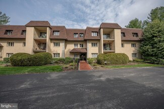 A001 Summit Dr Unit A-001, Bryn Mawr, PA 19010