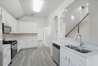 1228 Carriage Creek Dr, Desoto, TX 75115