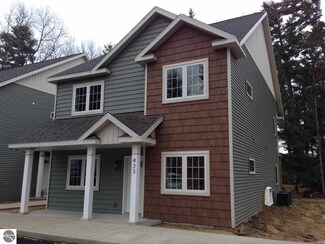 433 Munson Place Unit 2, Traverse City, MI 49686