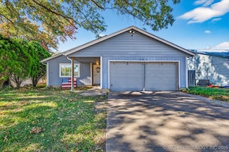 545 S Hamilton Ave, Dewey, OK 74029