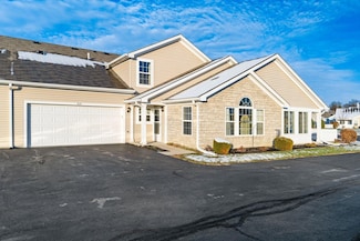 937 Governor's Cir, Lancaster, OH 43130