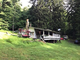1124 Field Ln, Newry, PA 16665