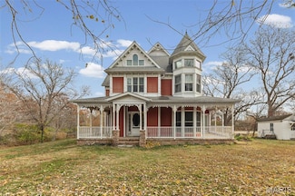 2304 N 1st St, Mascoutah, IL 62258