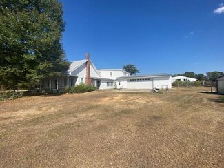 1154 Herbert Smith Rd, McComb, MS 39648