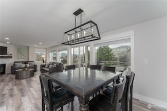 808 W Manson Hwy Unit A201, Chelan, WA 98816