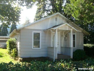 190 SE Ivy St, Mill City, OR 97360