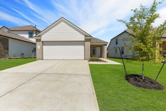 118 Cape Buffalo Dr, Huntsville, TX 77340
