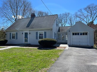 140 Dutcher St, Hopedale, MA 01747