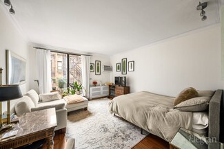 215 E 24th St Unit 319, New York, NY 10010