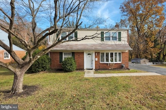 4920 Jackson Dr, Brookhaven, PA 19015