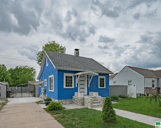 2705 S Glass St, Sioux City, IA 51106