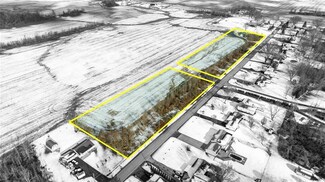 43 Bailey Rd, Parma, NY 14468