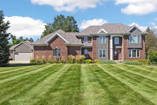 6600 White Gate Ct, Marion, IA 52302