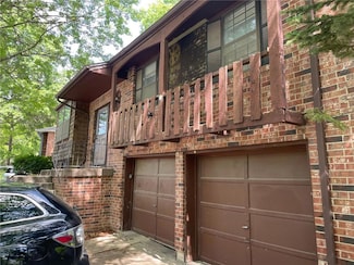 3212 NW Canterbury Rd, Blue Springs, MO 64015
