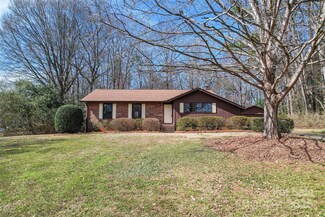 10007 Mountain Apple Dr, Mint Hill, NC 28227