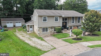 603 Oakfield Ln, Philadelphia, PA 19115