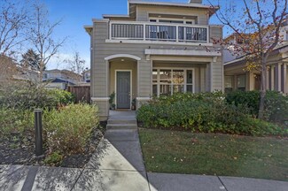 540 Minton Ln, Mountain View, CA 94041