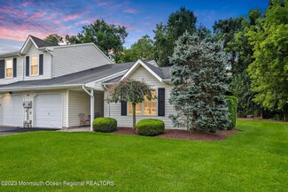 124 Harbor Cir, Freehold, NJ 07728