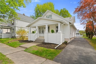 705 W 2nd St, Elmira, NY 14905