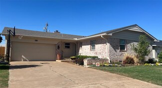 131 Lakeside Dr, Altus, OK 73521
