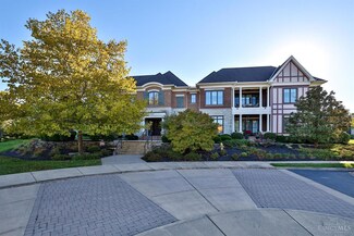 9606 Park Manor Blvd Unit 202, Blue Ash, OH 45242