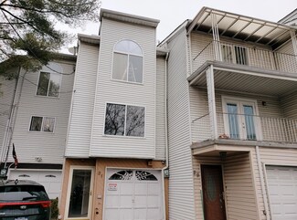 31 Gail Ct, Staten Island, NY 10306