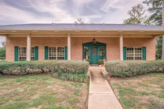 404 W Terrace Dr, Longview, TX 75601