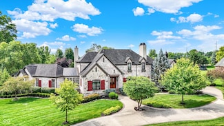 8581 Hunt Club Rd, Zionsville, IN 46077