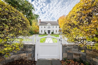 605 Brooklawn Ave, Fairfield, CT 06825