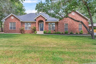 1216 Country View Dr, La Vernia, TX 78121