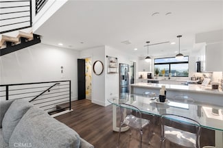11324 W Raitt Ln, North Hollywood, CA 91606