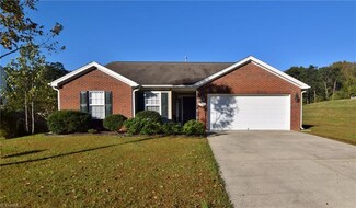 2827 Mossy Meadow Dr, High Point, NC 27265