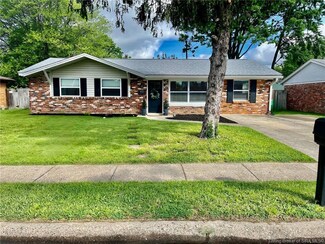 1011 Redwood Dr, Clarksville, IN 47129