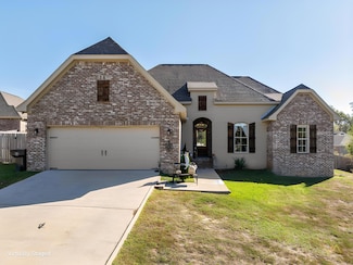 8 Canyon Oak, Hattiesburg, MS 39402