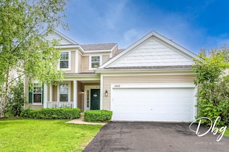 1943 Lily Ln, Round Lake, IL 60073