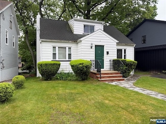 15 Ruth Ave, Clifton, NJ 07014