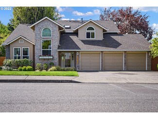 12444 SE Ashley St, Clackamas, OR 97015